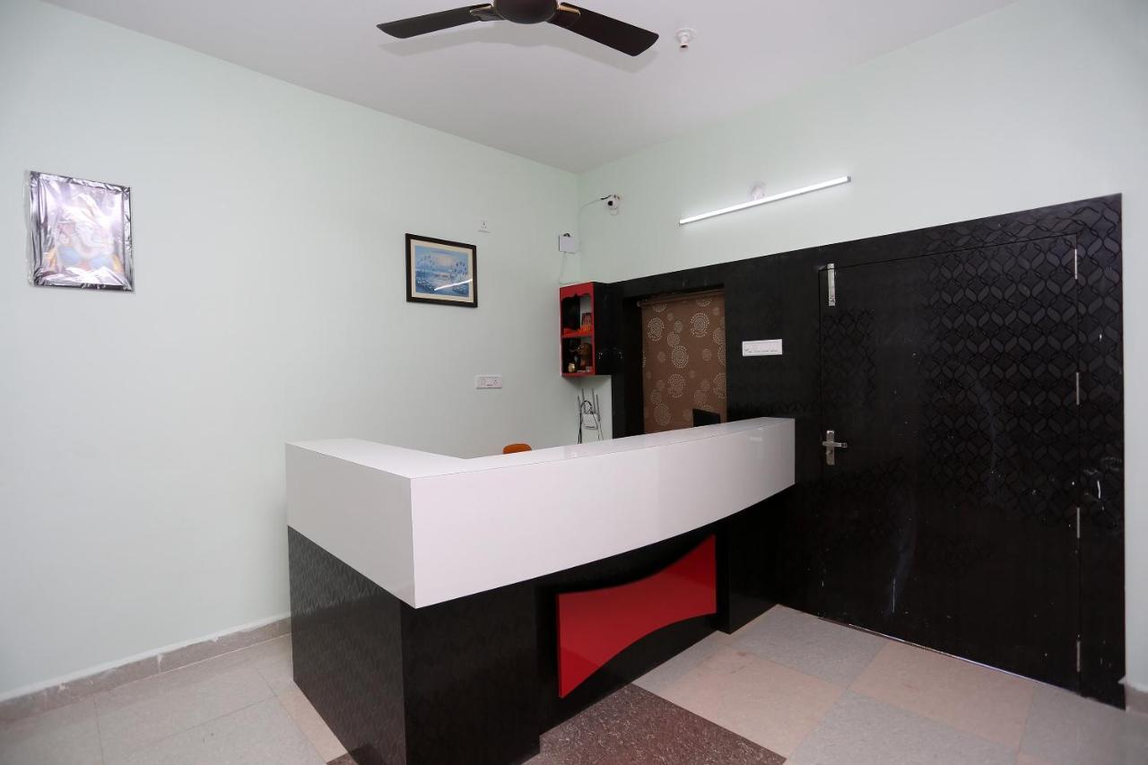 Oyo 24317 Aditya Guest House 3 Bhubaneswar Bagian luar foto