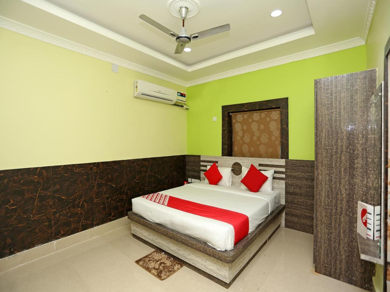 Oyo 24317 Aditya Guest House 3 Bhubaneswar Bagian luar foto