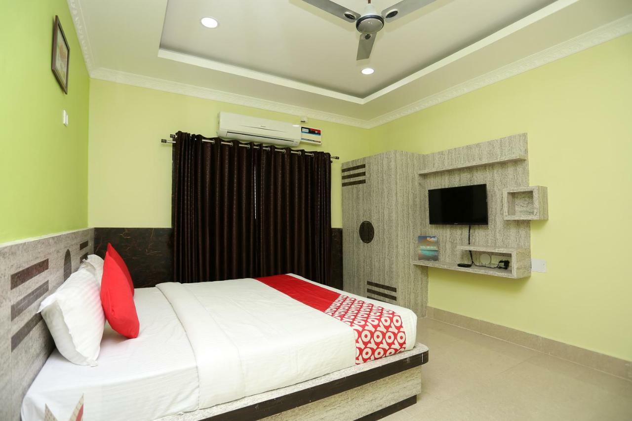 Oyo 24317 Aditya Guest House 3 Bhubaneswar Bagian luar foto